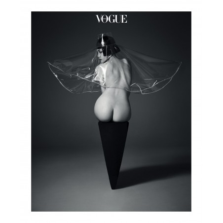 Ahn Jooyoung - hat Q Millinery - Vogue Korea_ph_nude_bw_fash