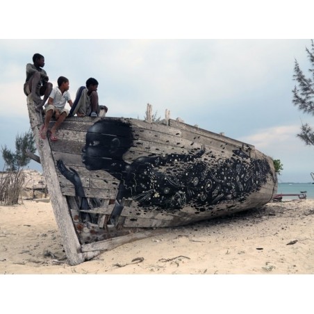 SETH - old boat Andavadoaka Madagascar_pa_stre