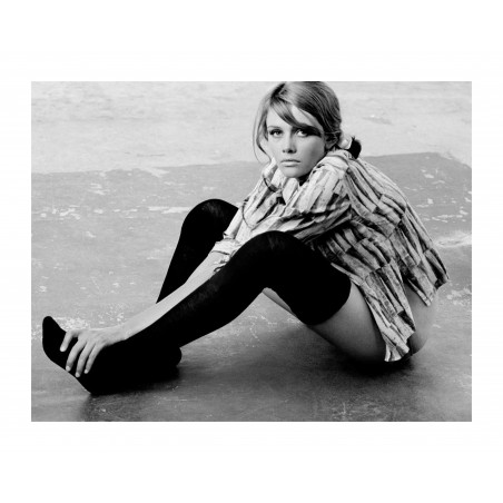 Sam Haskins - Gillian Tanner in black stockings - 1962_ph_fash_vint_bw