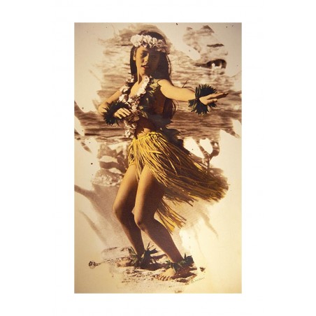 Himani Smeaton - Hula dancer on the beach 2_ph_vint