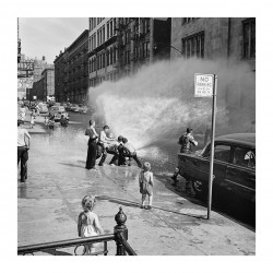 Vivian Maier - NY June 19541_ph_pmas_bw_vint