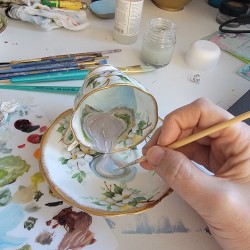 Laura Spalding - Fresh teacups_pa_instagram.com+bestsofphoenix