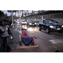 Benjamin Bechet_Spiderman 36 ans nettoie les pare-brises_ph_funn_http!++www.benjaminbechet.com
