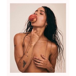 Zoey Grossman - model Zoe Kravitz_ph_topm_nude