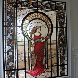 Ludivine Rougeolle - Creation of stained glass - vitrailliste_au_instagram.com+normandievitrail