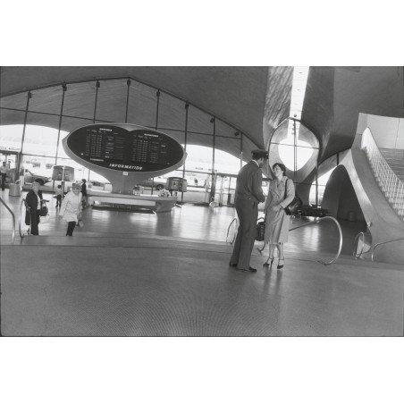 Garry Winogrand  - Kennedy Airport NY