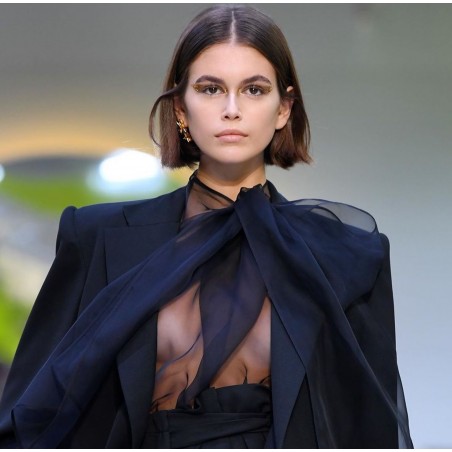 Kaia Gerber- defile Valentino -Fashion Week Printemps-Ete 2020_topm