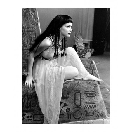Susan Strasberg - being Cleopatra stage version of Caesar and Cleopatra by George Bernard Shaw - 1959_ph_bw_topm_vint