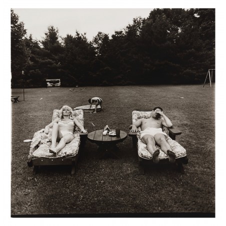 Diane Arbus - A Family on Their Lawn One Sunday in Westchester -  NYC_ph_anti_bw_vint