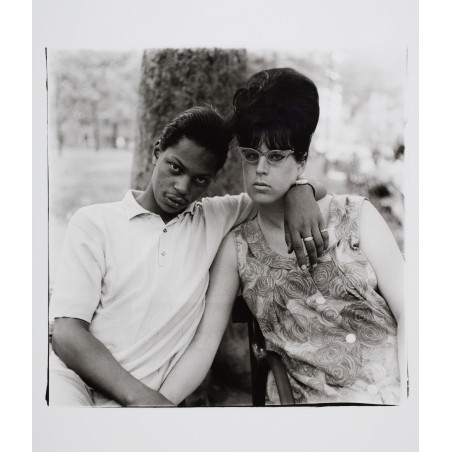 Diane Arbus - Young man and his pregnant wife in Washington square park_ph_anti_bw_vint